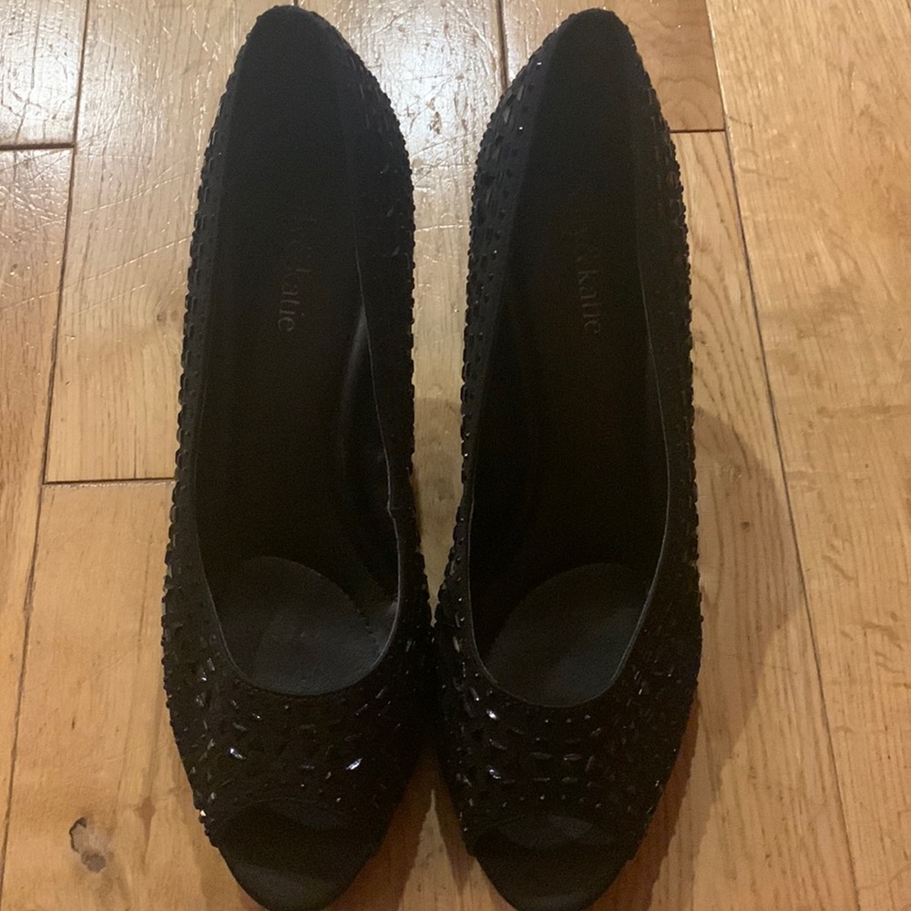 Kelly & Katie black sequin pumps